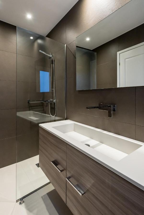 Executive 2 Bdr Suite In Plaka - Acropolis View เอเธนส์ ภายนอก รูปภาพ
